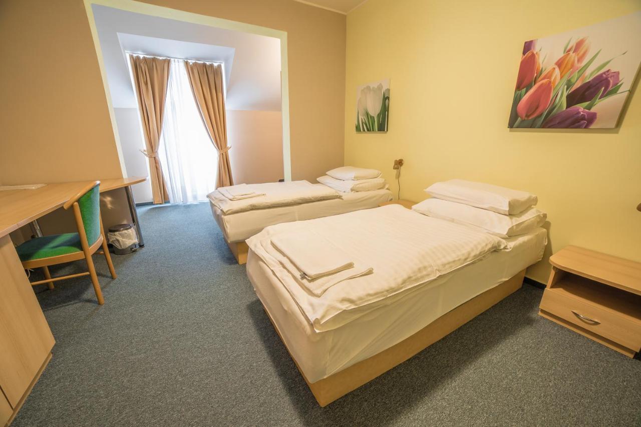 Teledom Hotel Kosice Exterior photo