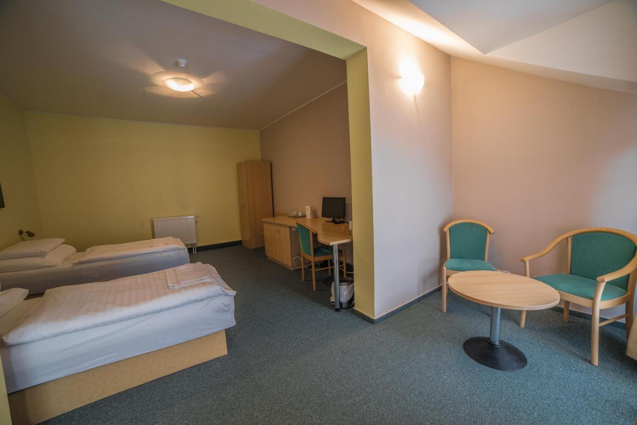 Teledom Hotel Kosice Exterior photo
