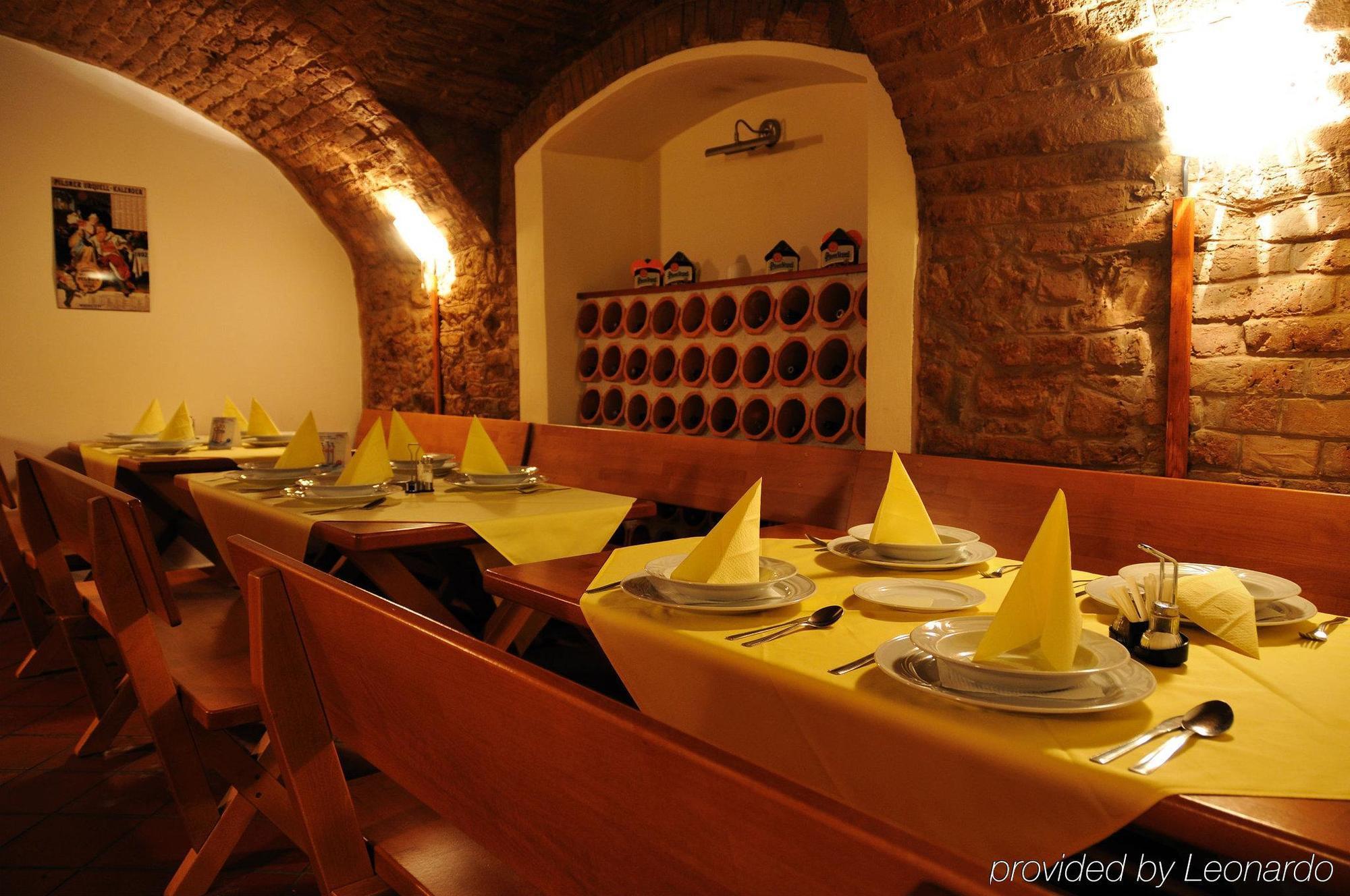 Teledom Hotel Kosice Restaurant photo