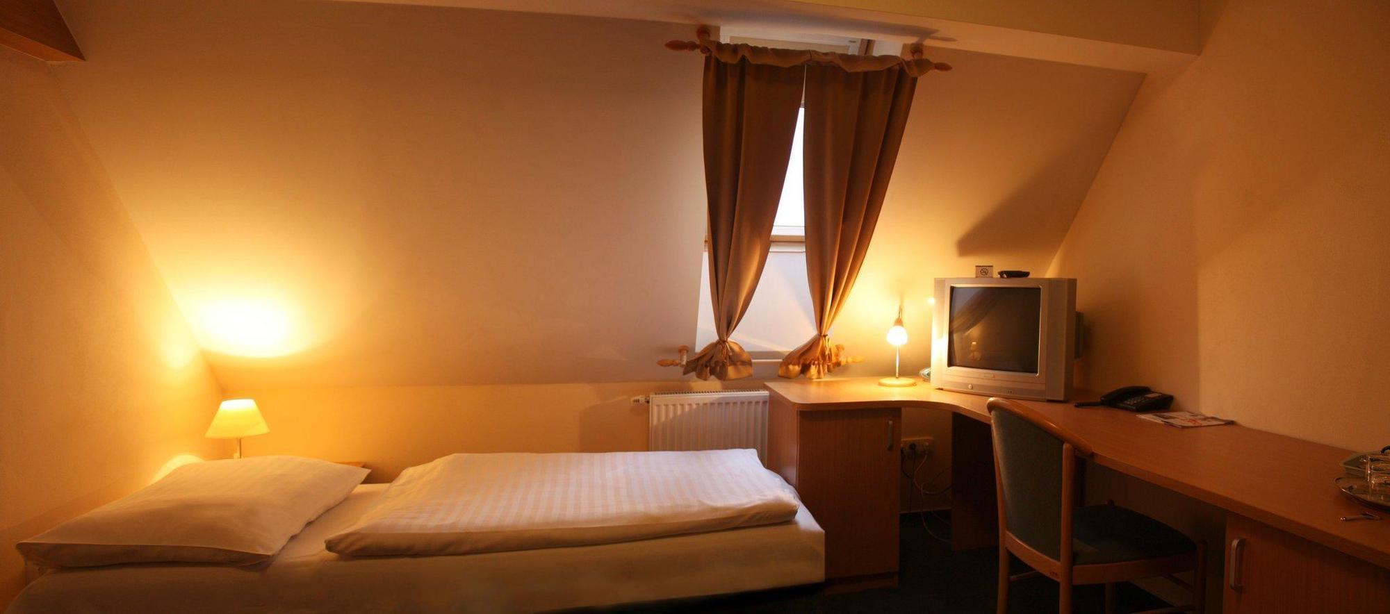 Teledom Hotel Kosice Exterior photo