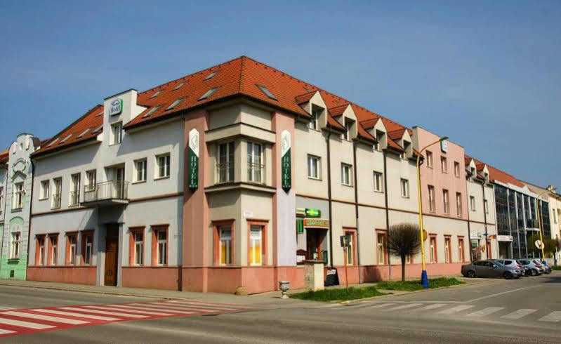 Teledom Hotel Kosice Exterior photo